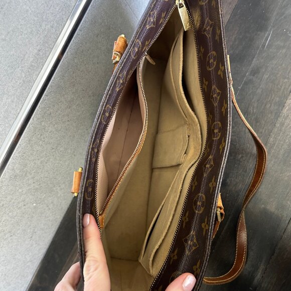 AUTHENTIC LOUIS VUITTON – large vintage monogram tote with zipper - Picture 6 of 8